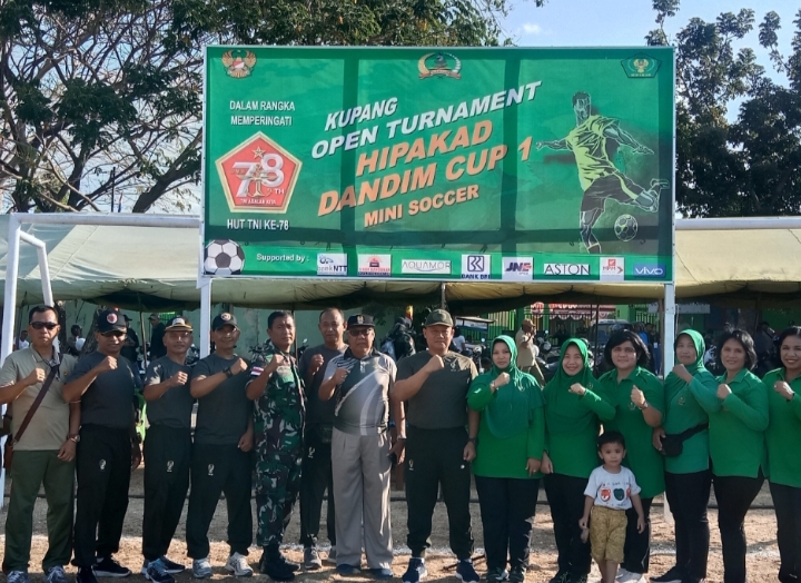 Dandim 1604/Kupang Letkol Inf. Wiwit Jalu Wibowo Resmi Buka Open Turnamen Sepak Bola Mini HIPAKAD Dandim Cup I di Kota Kupang